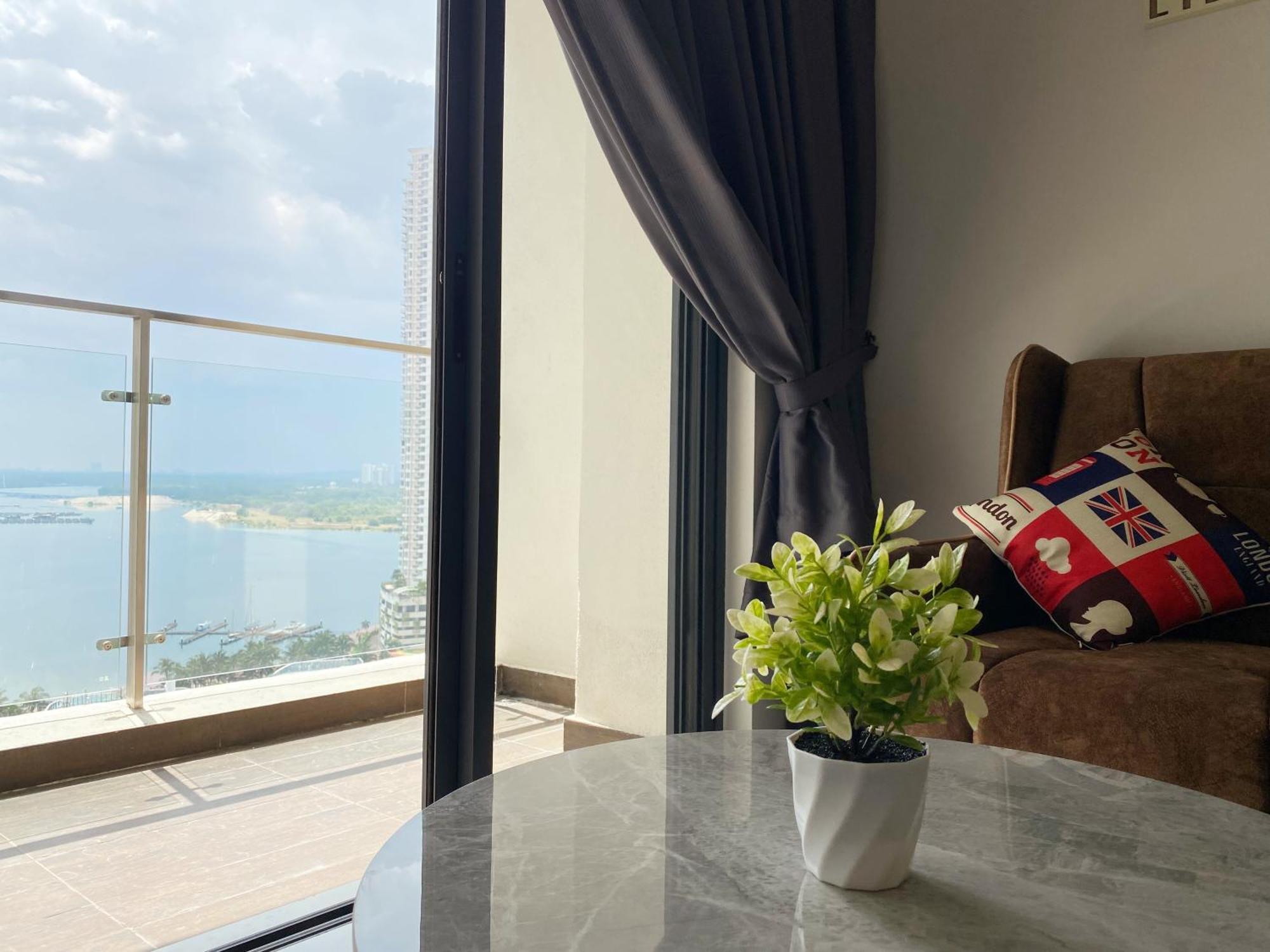 Apartament Scenic Country Garden Danga Bay By Lions Bay Johor Bahru Pokój zdjęcie