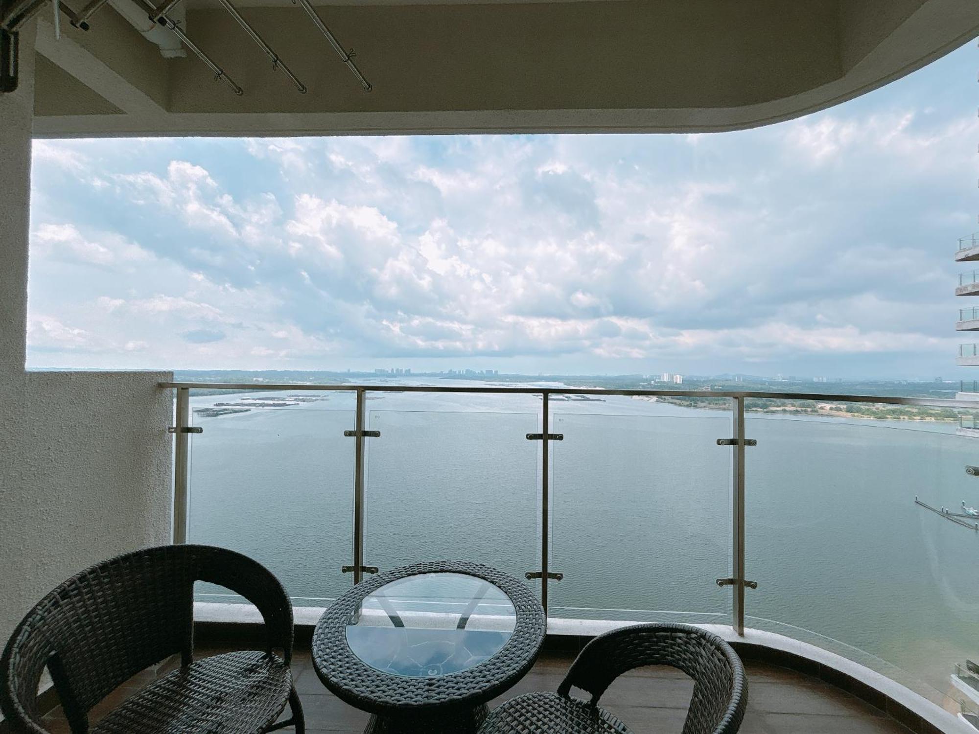 Apartament Scenic Country Garden Danga Bay By Lions Bay Johor Bahru Pokój zdjęcie